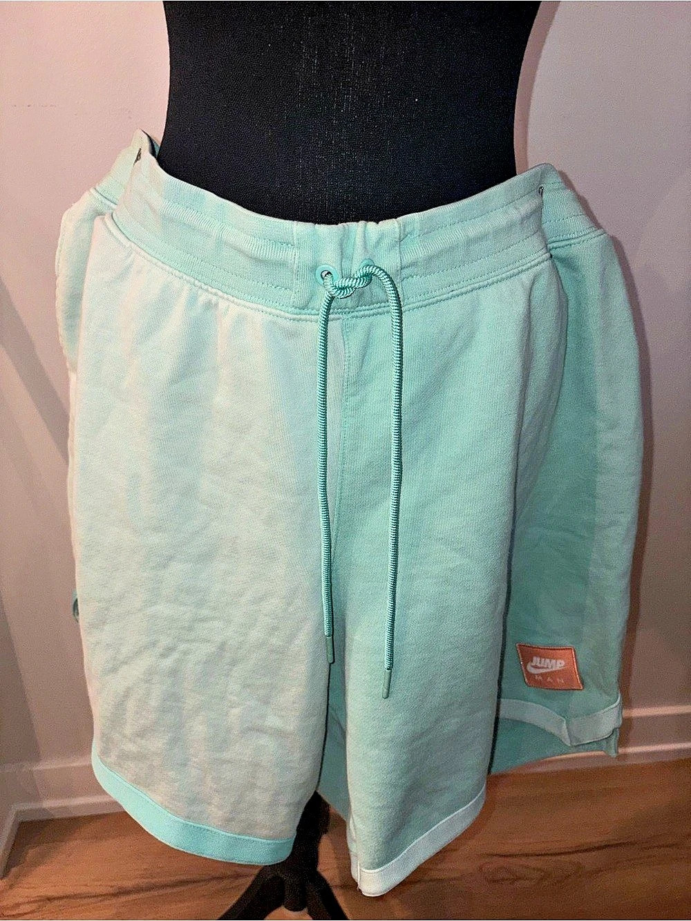 Nike JUMP Athletic Shorts in 2-tone Green